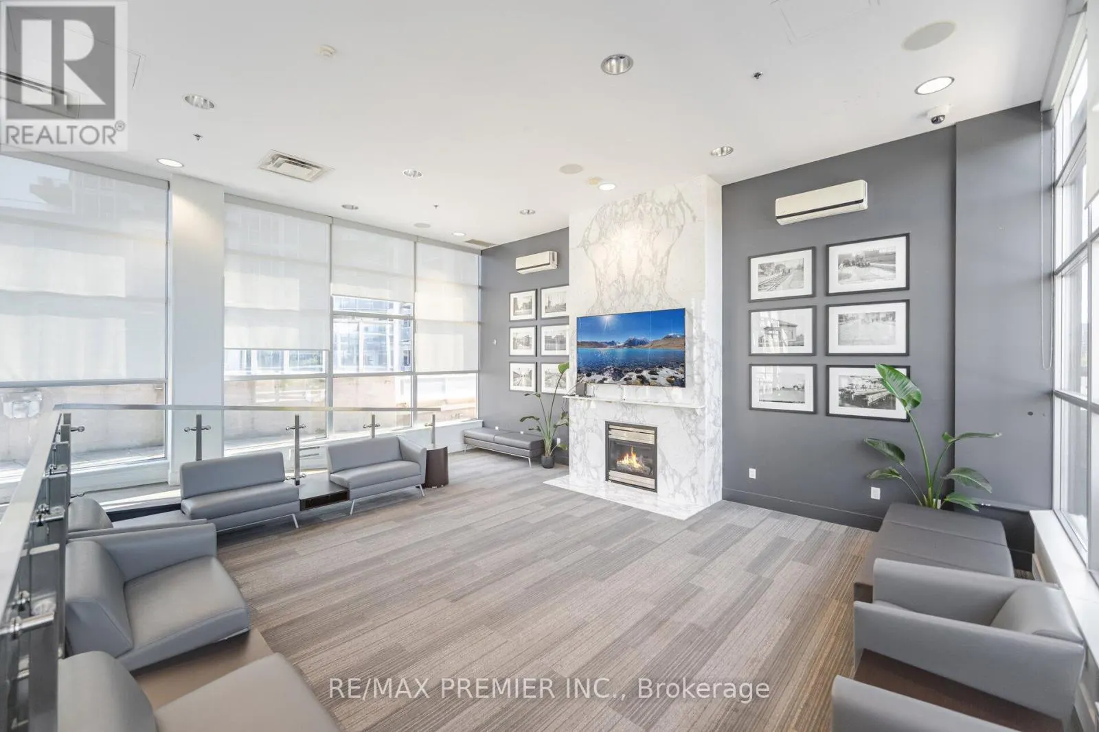 717 - 1005 KING STREET W
