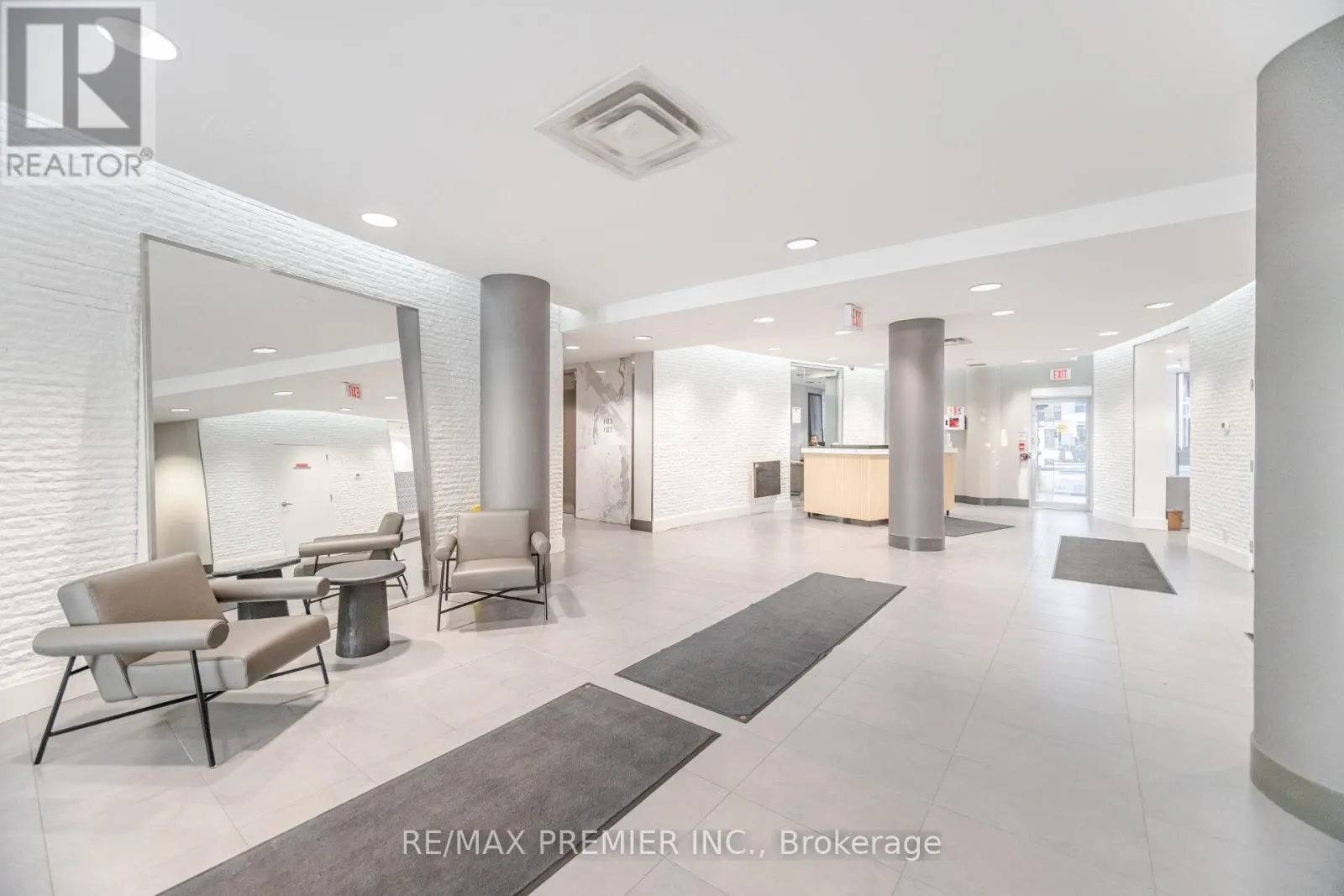717 - 1005 KING STREET W