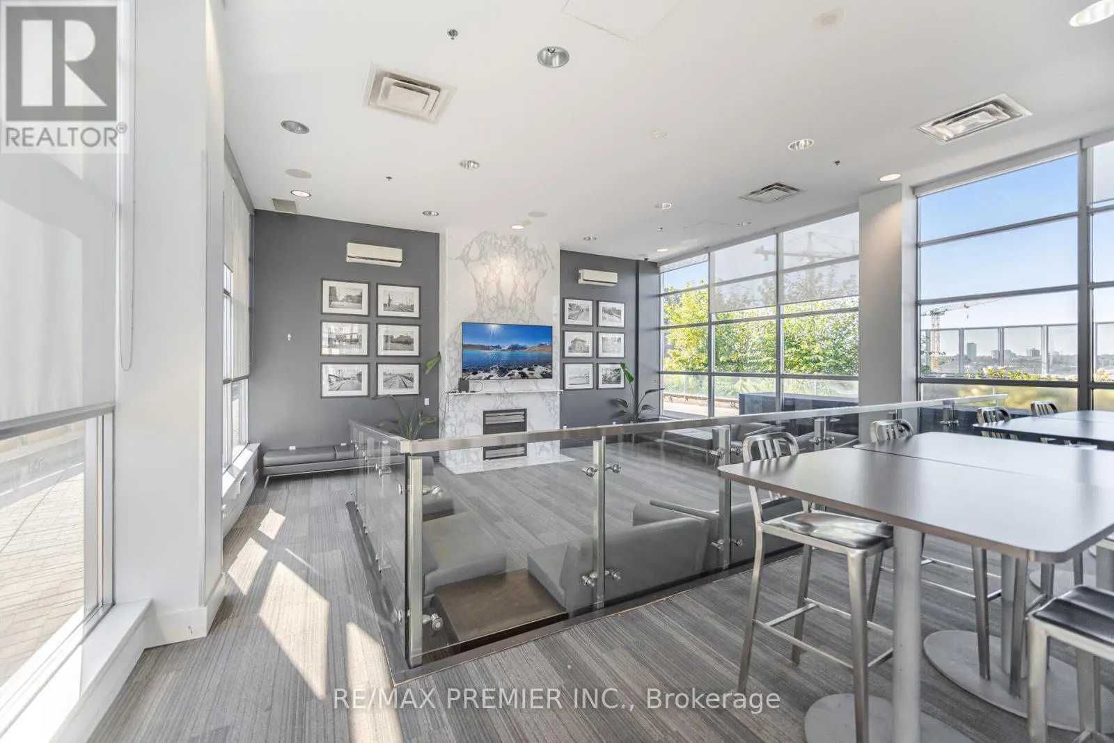 717 - 1005 KING STREET W