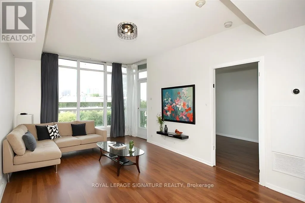 729 - 231 FORT YORK BOULEVARD