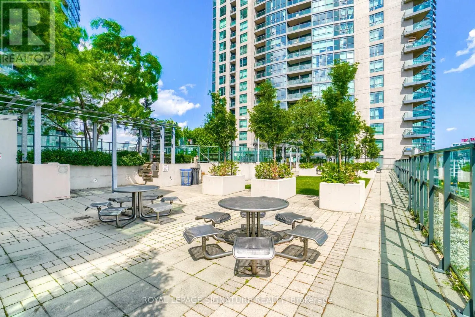 729 - 231 FORT YORK BOULEVARD
