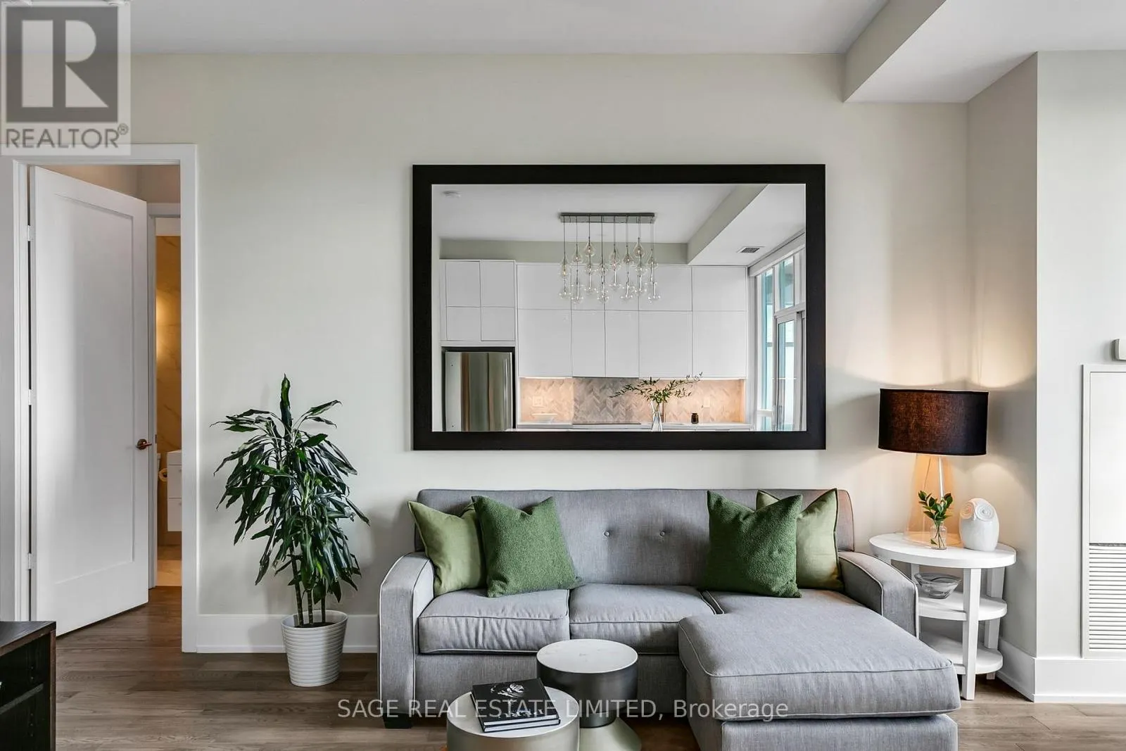 522 - 120 HOMEWOOD AVENUE
