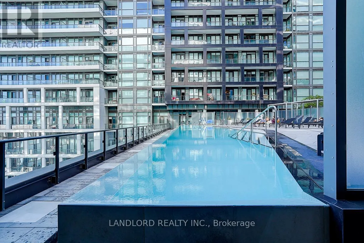 676 W - 135 LOWER SHERBOURNE STREET