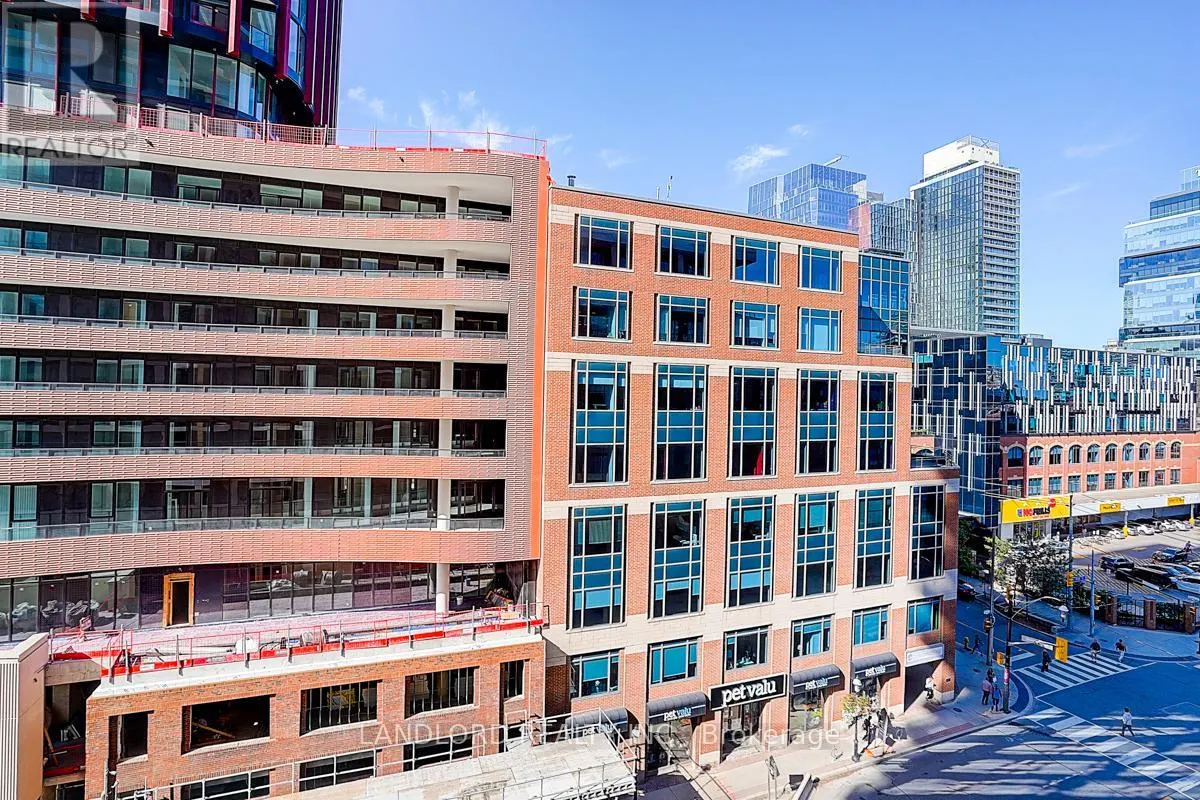 676 W - 135 LOWER SHERBOURNE STREET