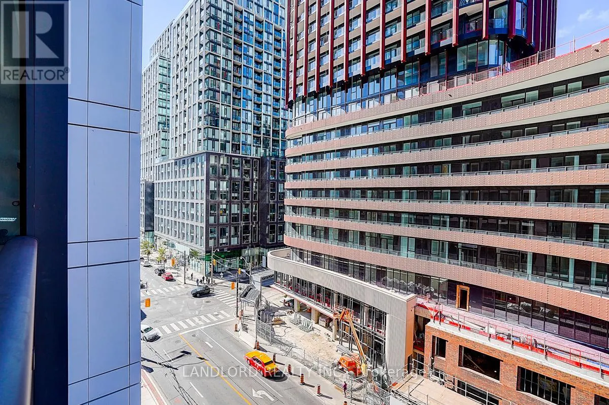676 W - 135 LOWER SHERBOURNE STREET