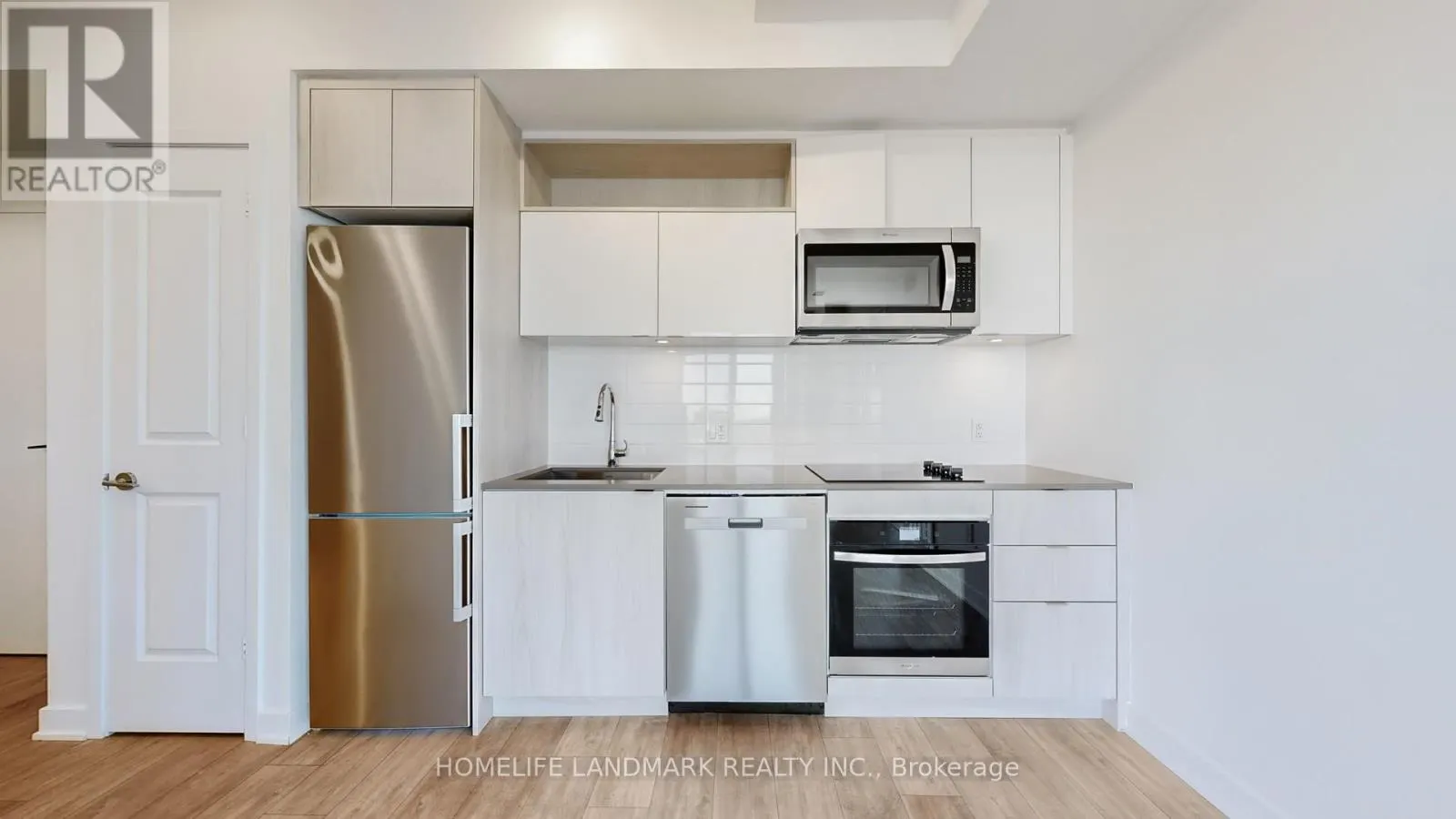 PH04 - 100 DALHOUSIE STREET
