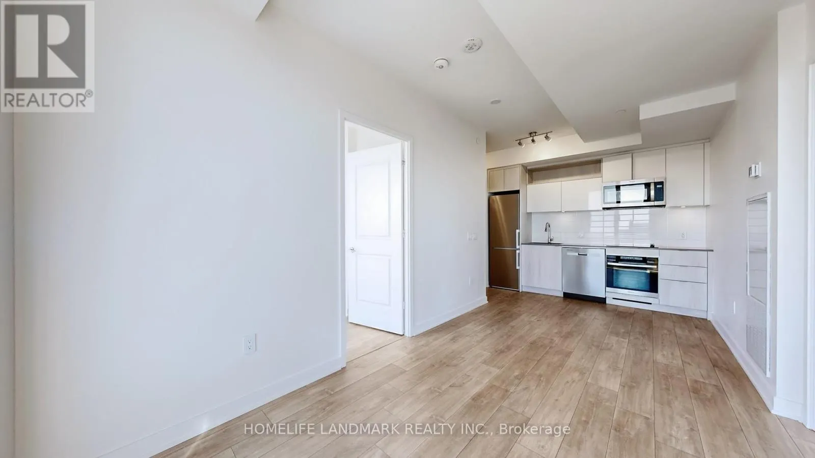 PH04 - 100 DALHOUSIE STREET