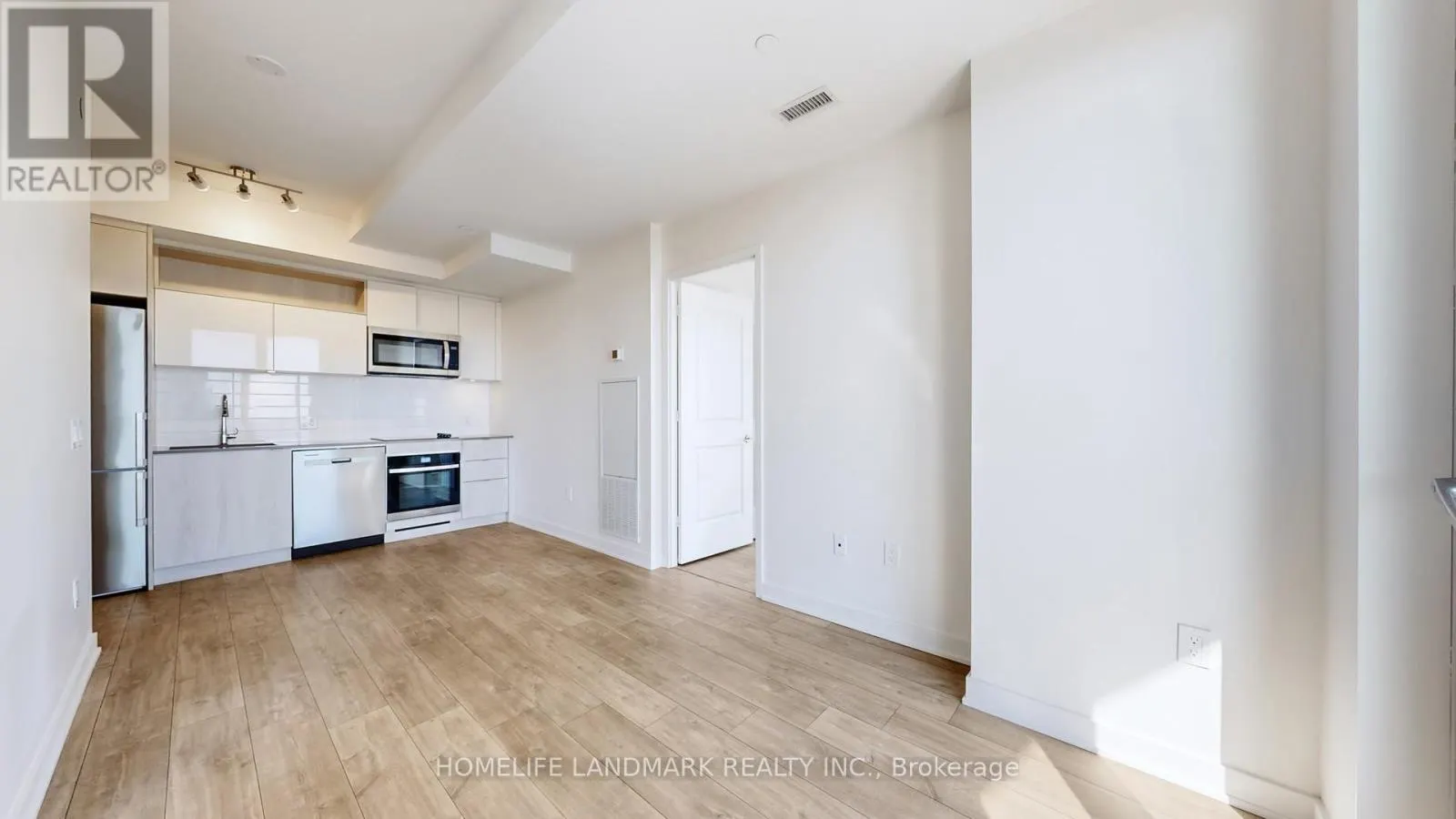 PH04 - 100 DALHOUSIE STREET