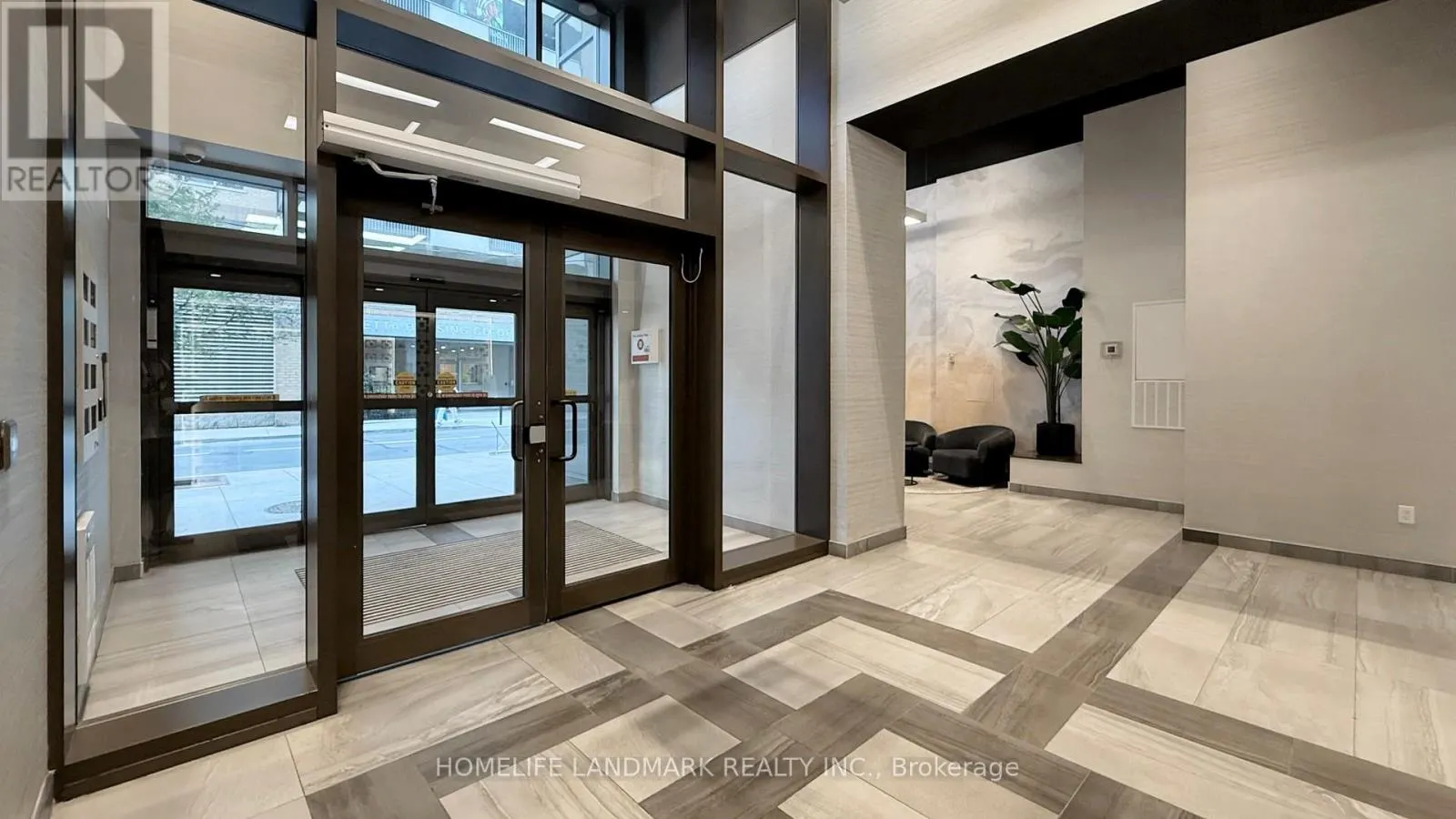 PH04 - 100 DALHOUSIE STREET