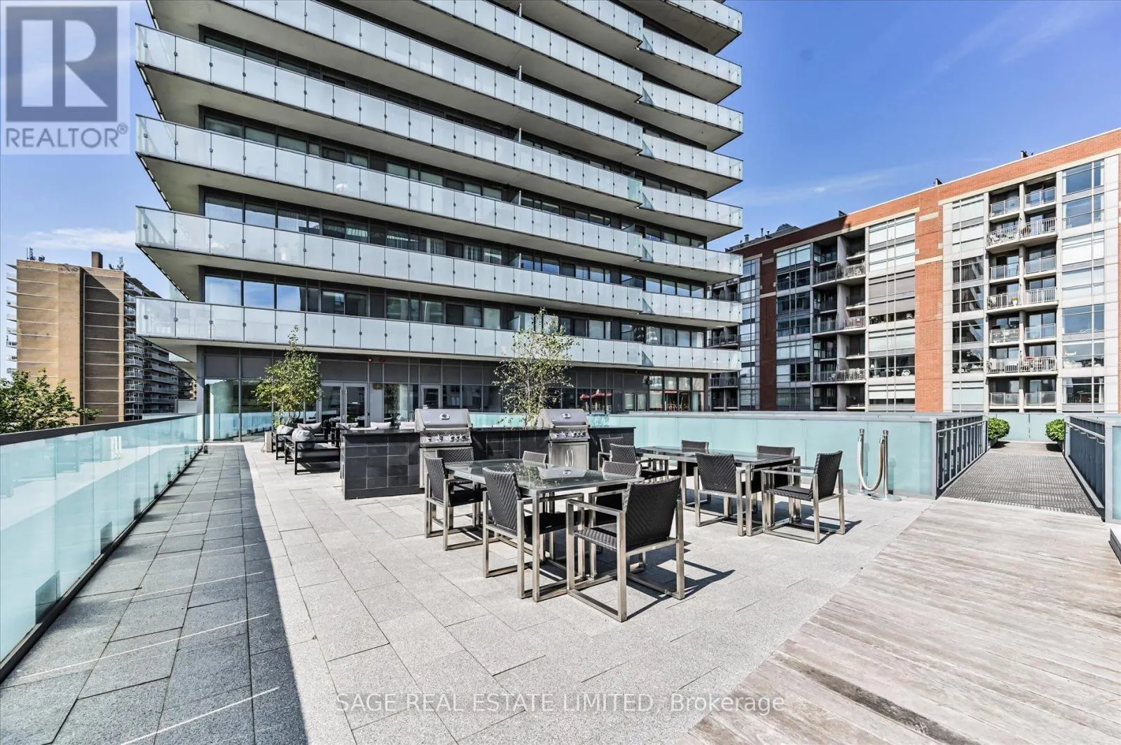 507 - 1815 YONGE STREET