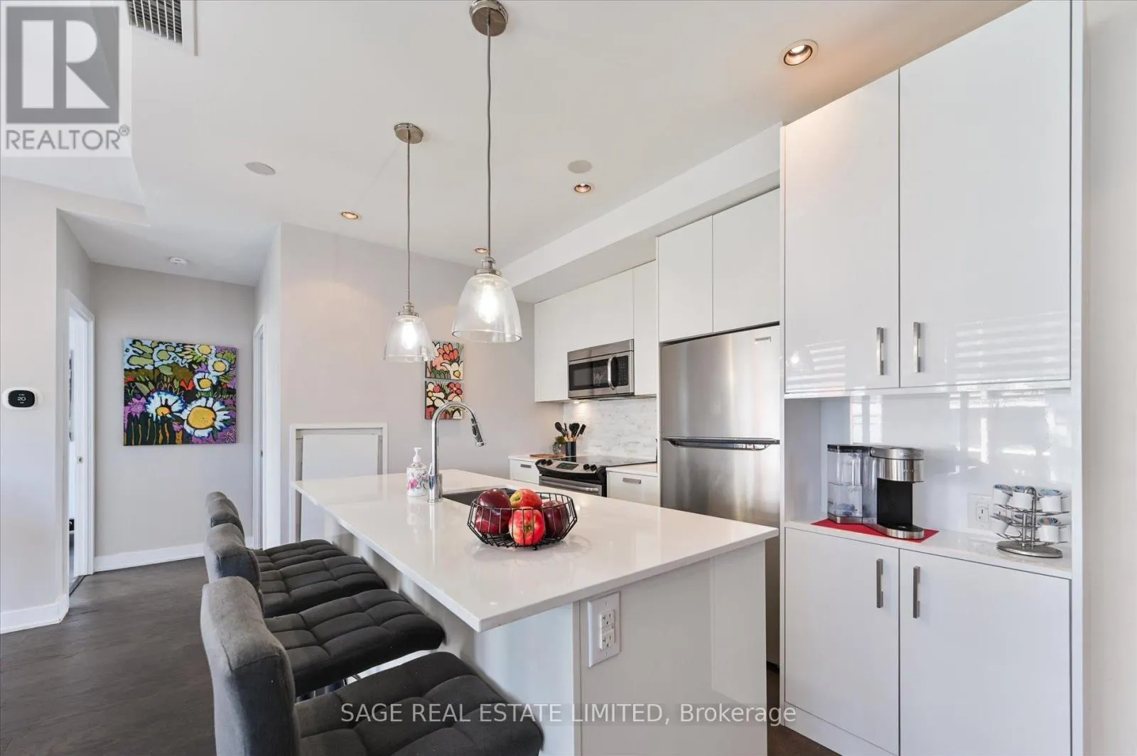 507 - 1815 YONGE STREET