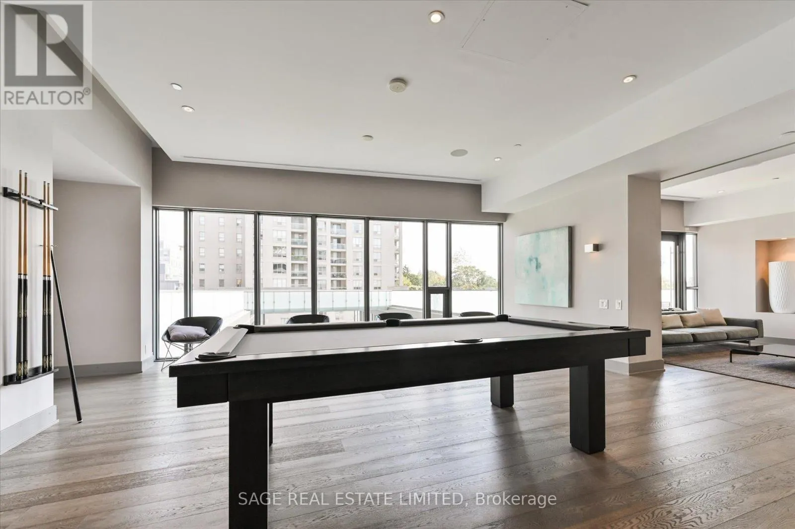507 - 1815 YONGE STREET