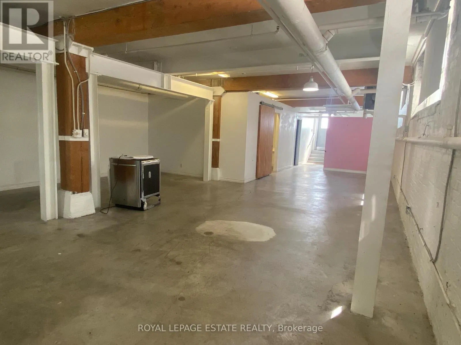3 - 535 QUEEN STREET E
