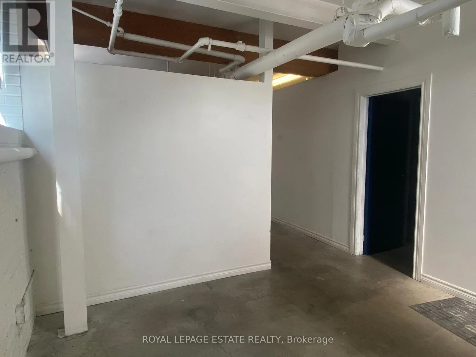 3 - 535 QUEEN STREET E
