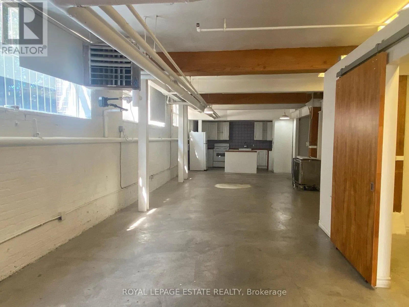 3 - 535 QUEEN STREET E