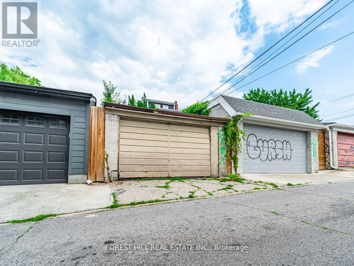 256 BEATRICE STREET