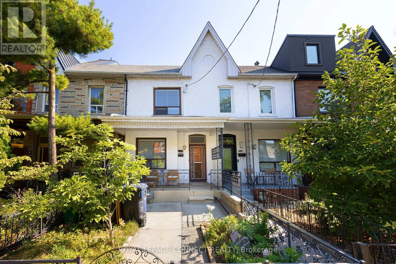 UPPER - 246 NIAGARA STREET