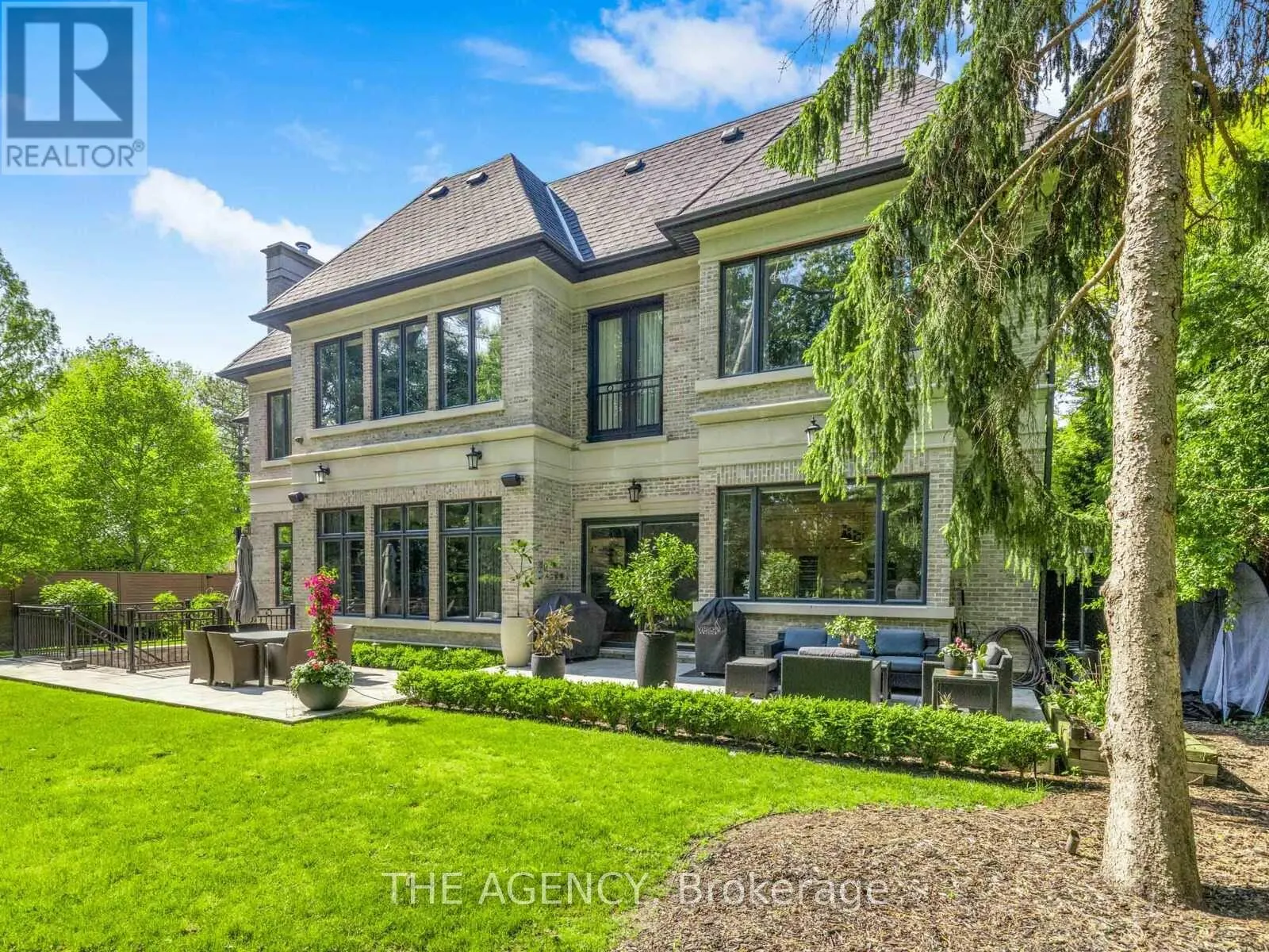 1 SUNCREST DRIVE