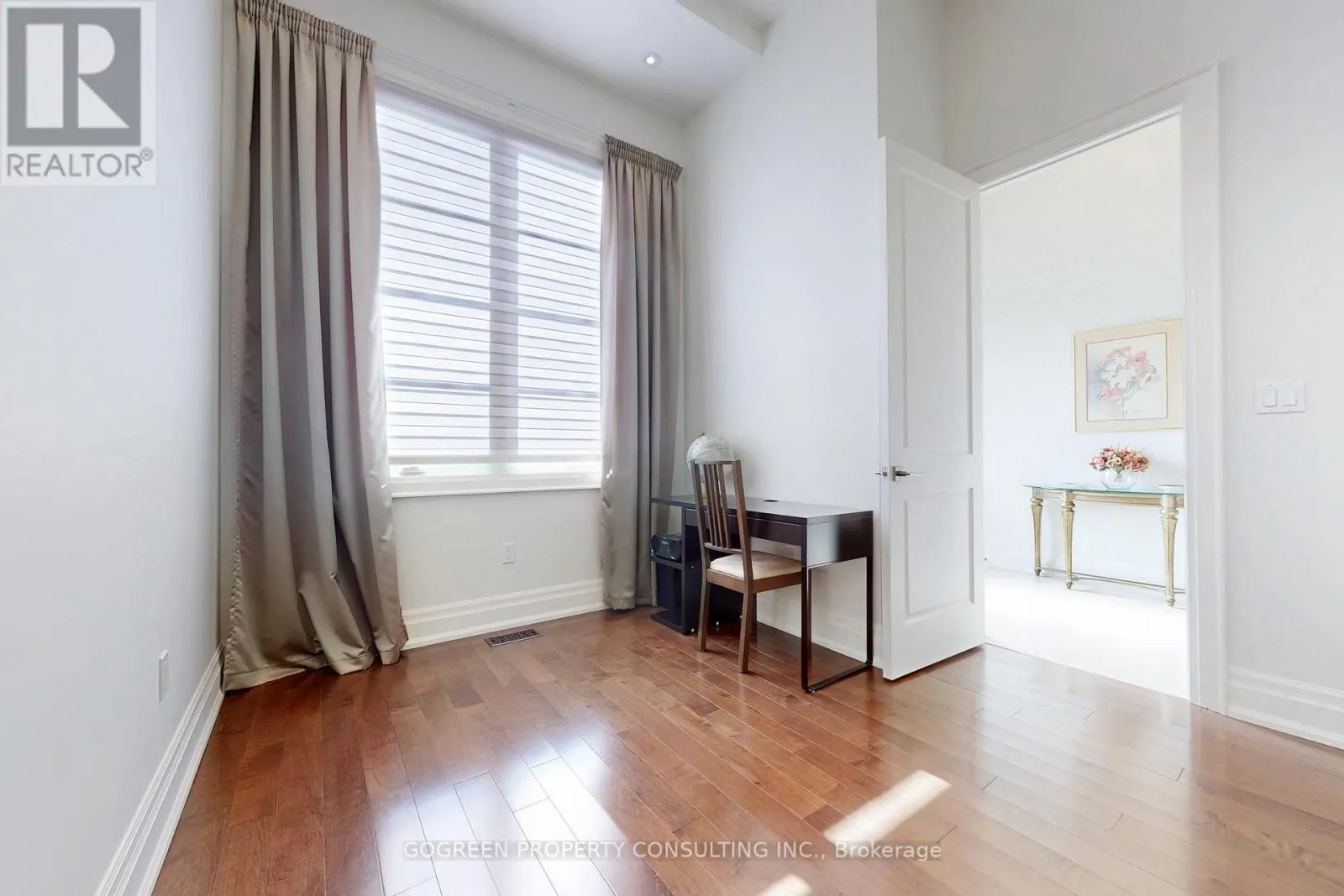 11 ELMVIEW AVENUE