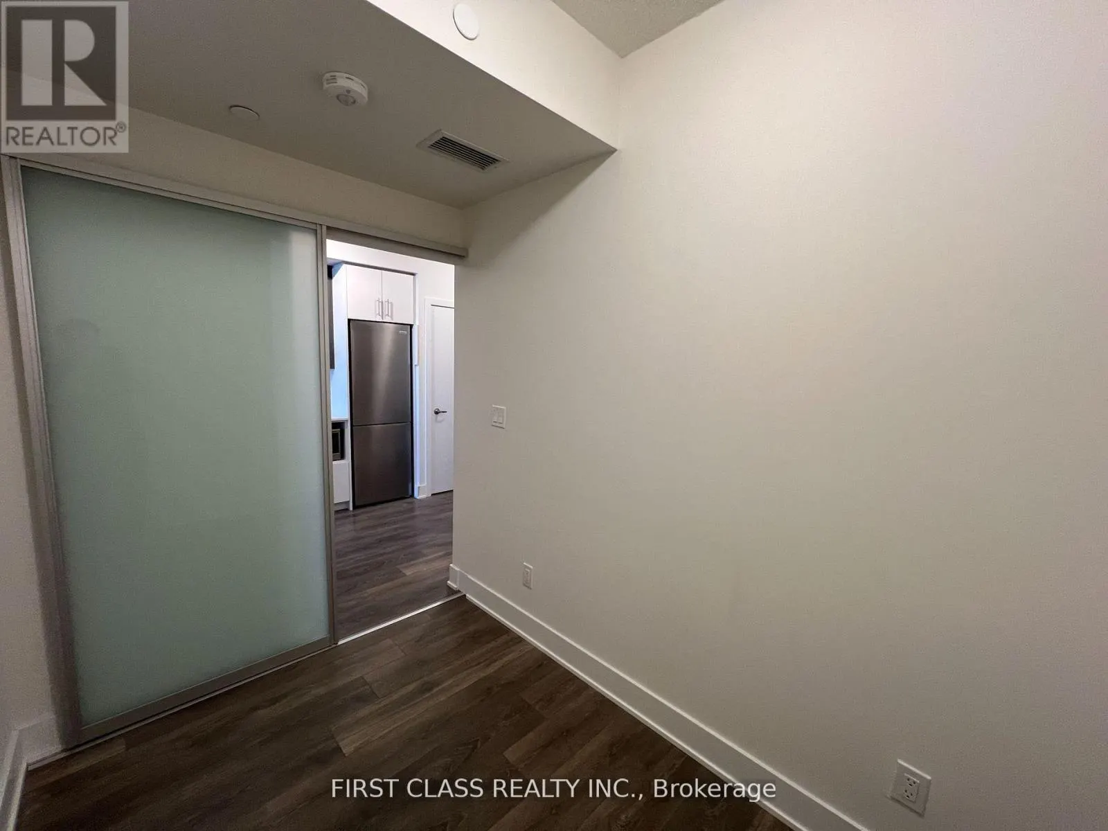621 - 188 FAIRVIEW MALL DRIVE
