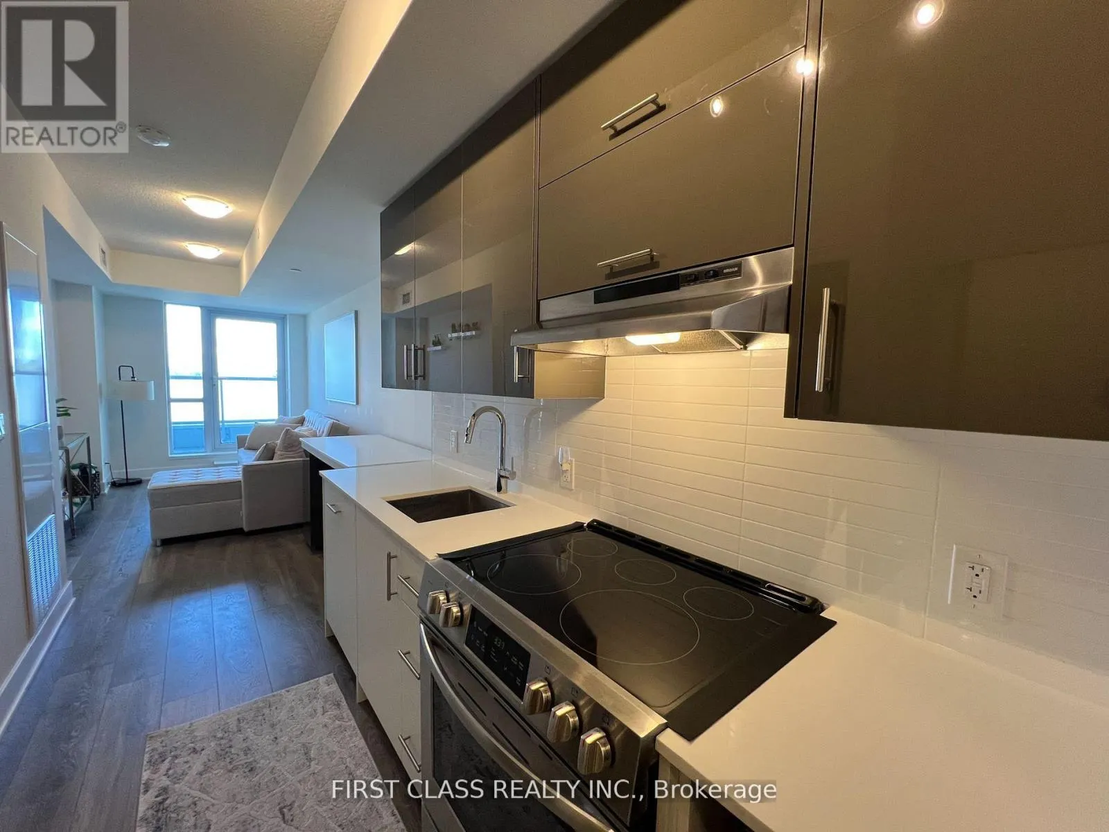 621 - 188 FAIRVIEW MALL DRIVE