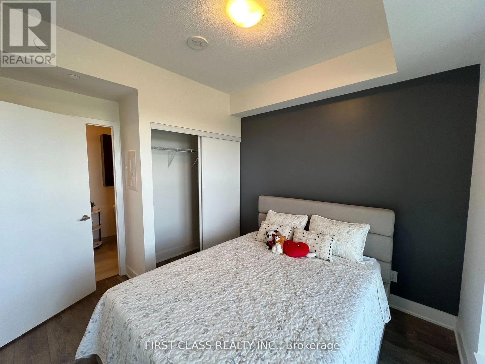 621 - 188 FAIRVIEW MALL DRIVE