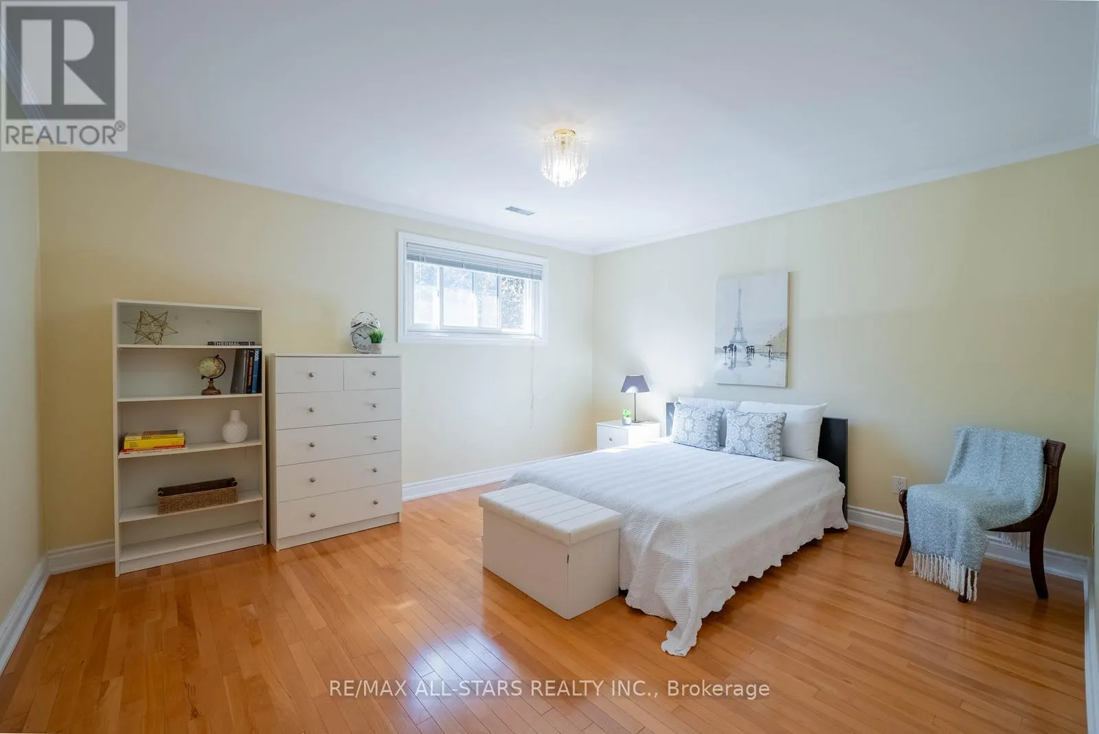 28 COBBLESTONE DRIVE