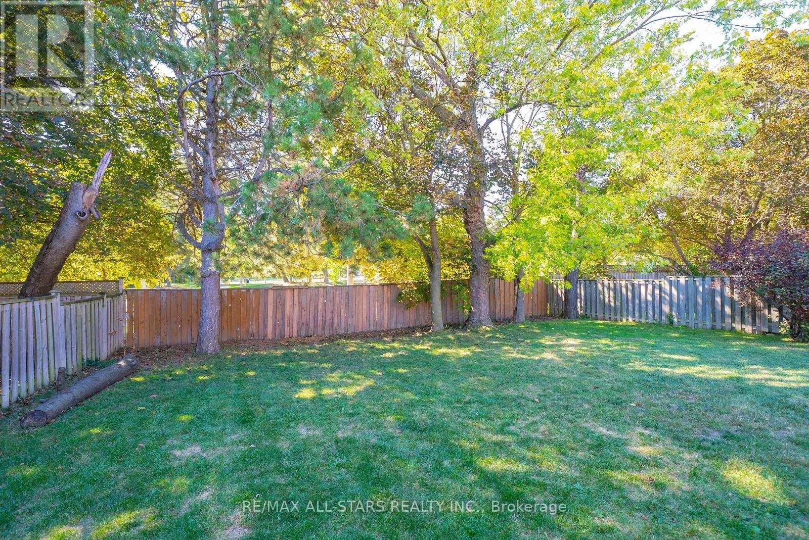 28 COBBLESTONE DRIVE