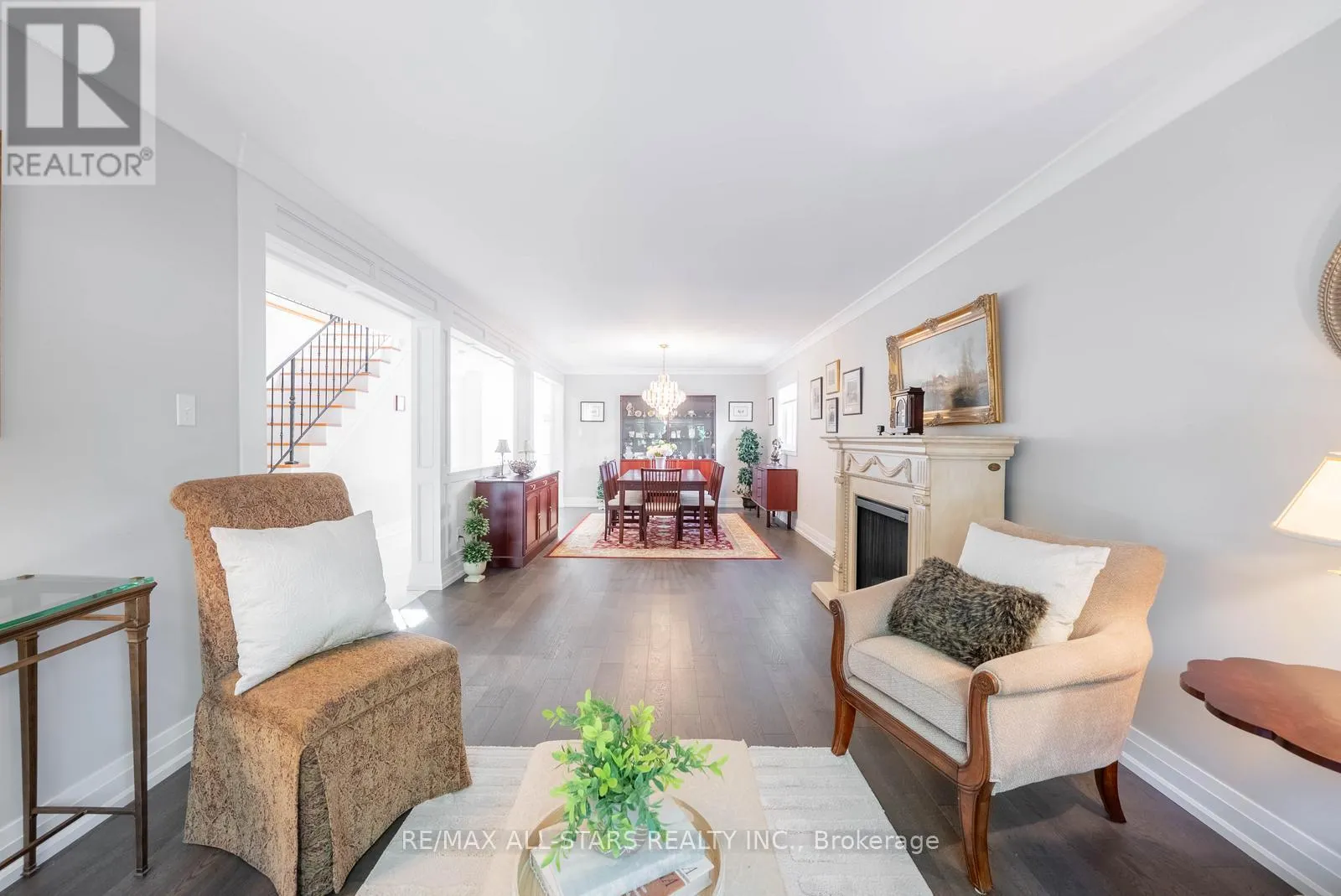 28 COBBLESTONE DRIVE