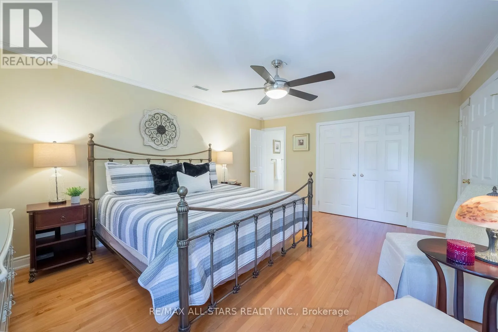 28 COBBLESTONE DRIVE