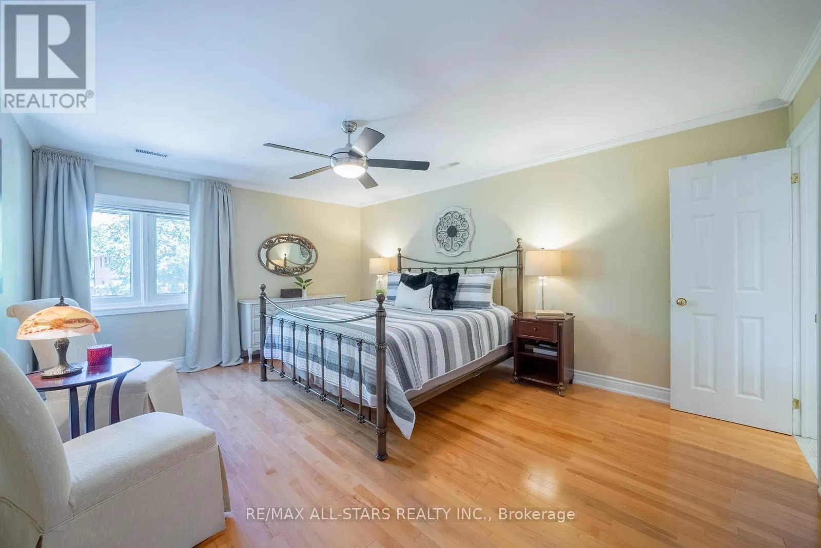 28 COBBLESTONE DRIVE