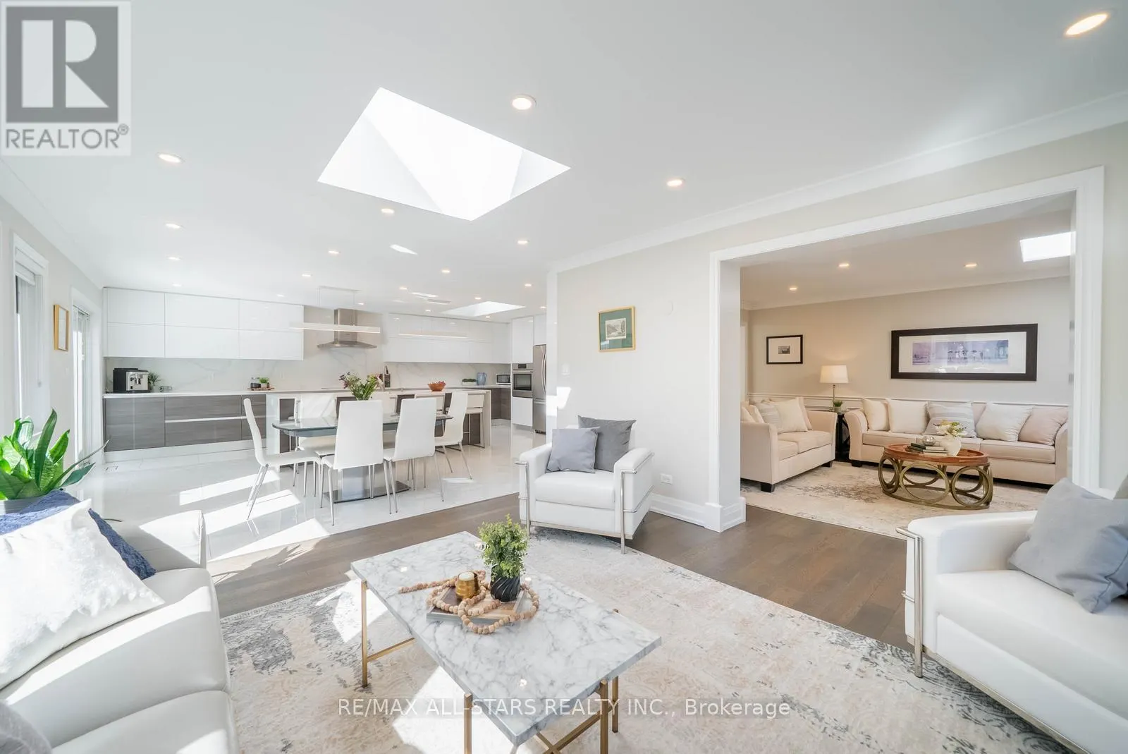 28 COBBLESTONE DRIVE