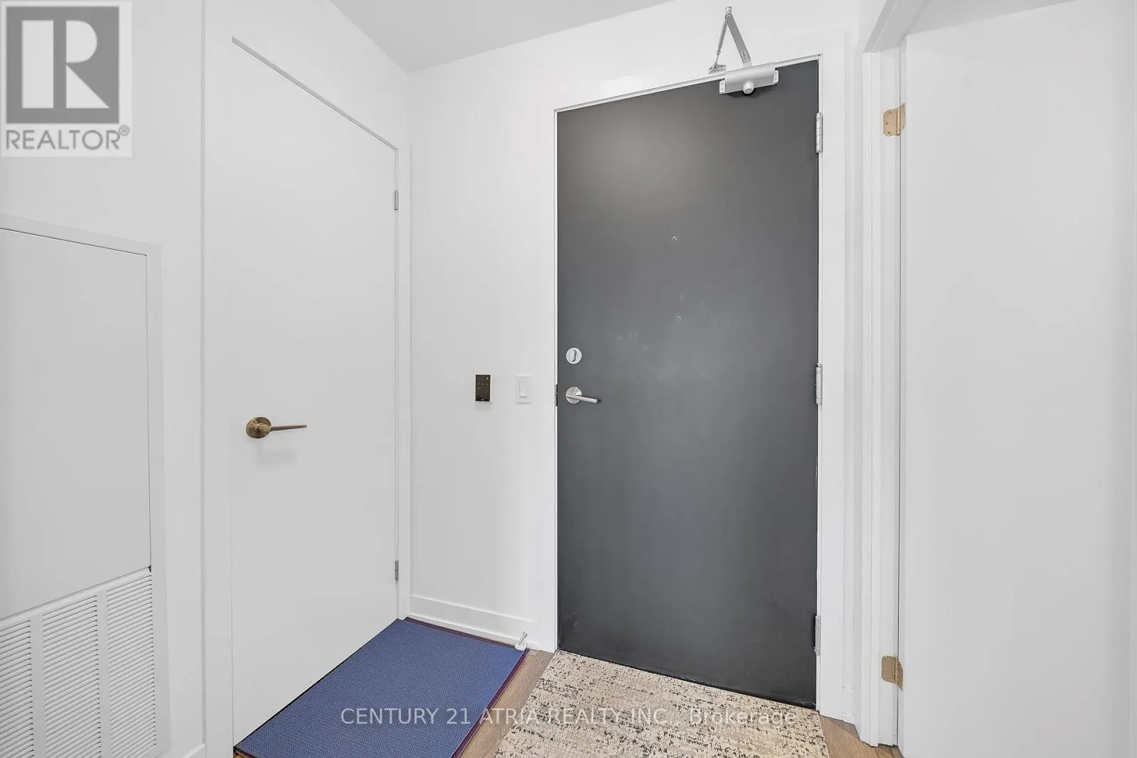 4308 - 87 PETER STREET