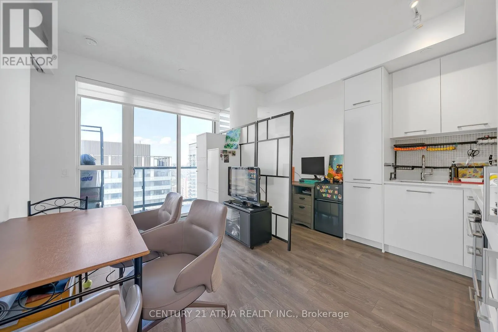 4308 - 87 PETER STREET