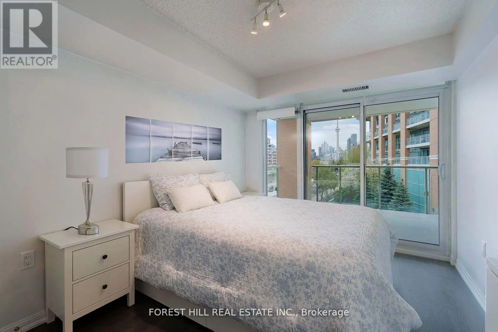 303 - 125 WESTERN BATTERY ROAD