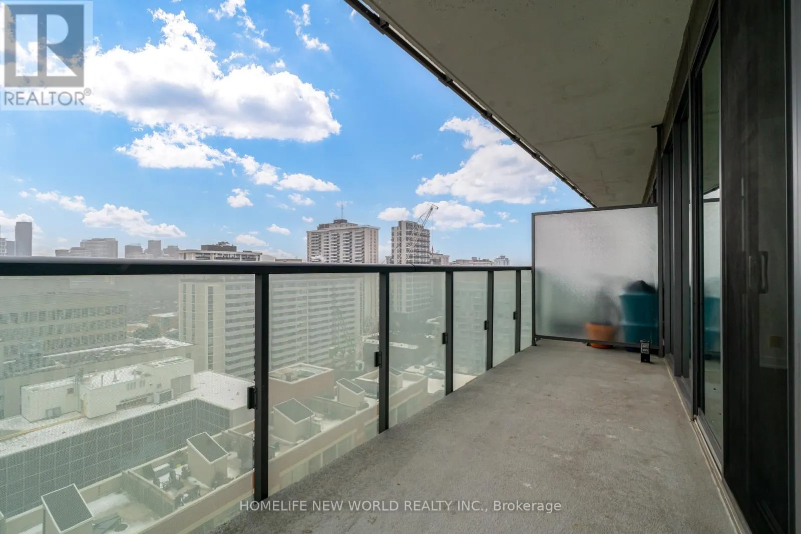 1805 - 1815 YONGE STREET