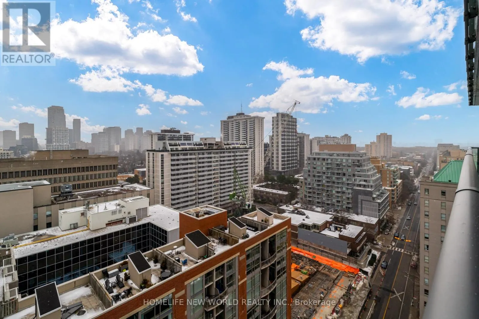 1805 - 1815 YONGE STREET