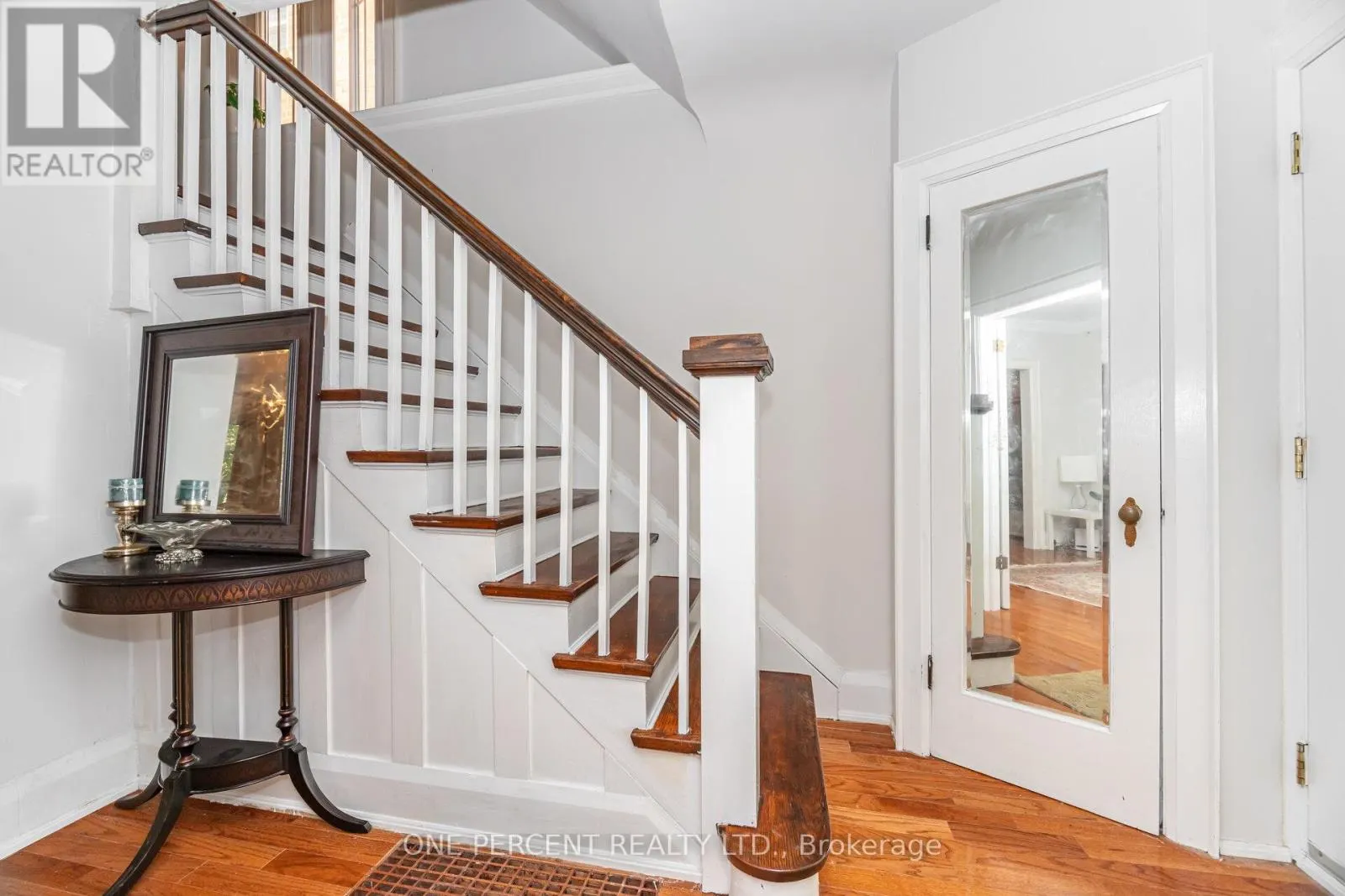 226 BROADWAY AVENUE
