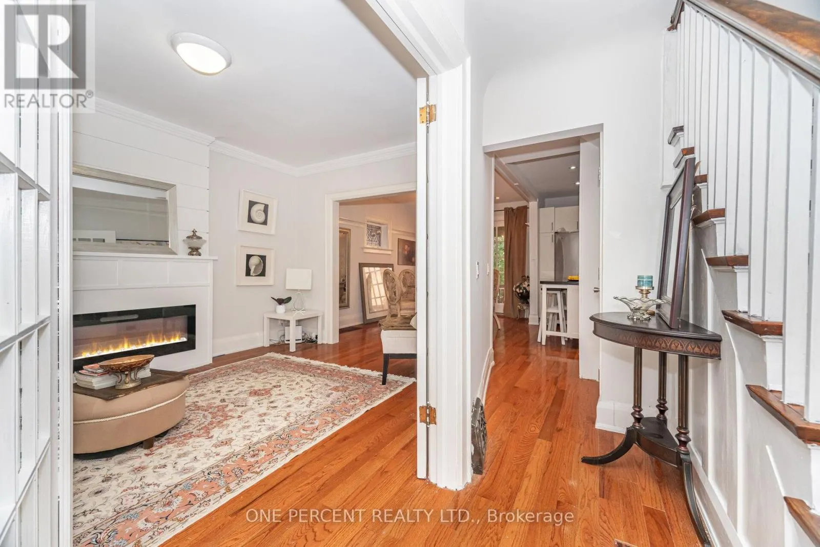 226 BROADWAY AVENUE