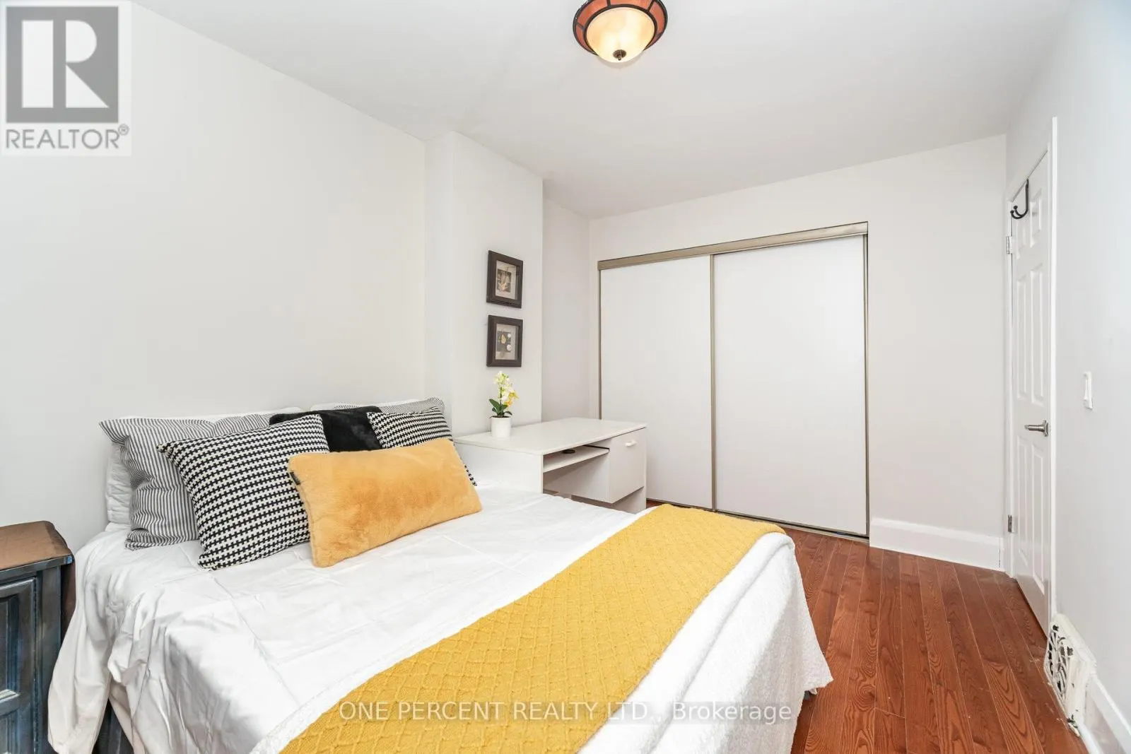 226 BROADWAY AVENUE