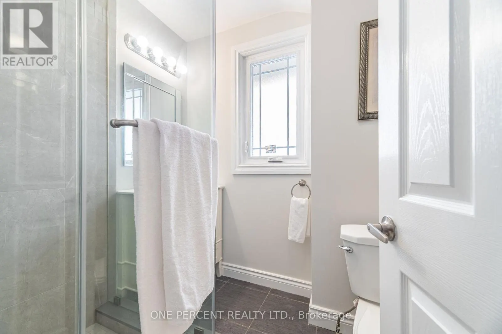 226 BROADWAY AVENUE