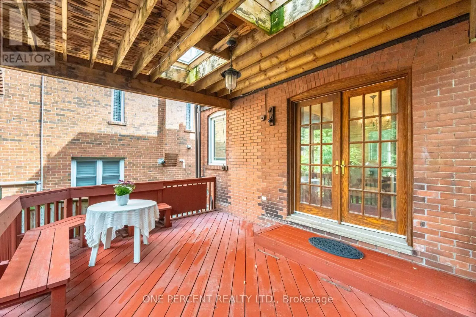 226 BROADWAY AVENUE