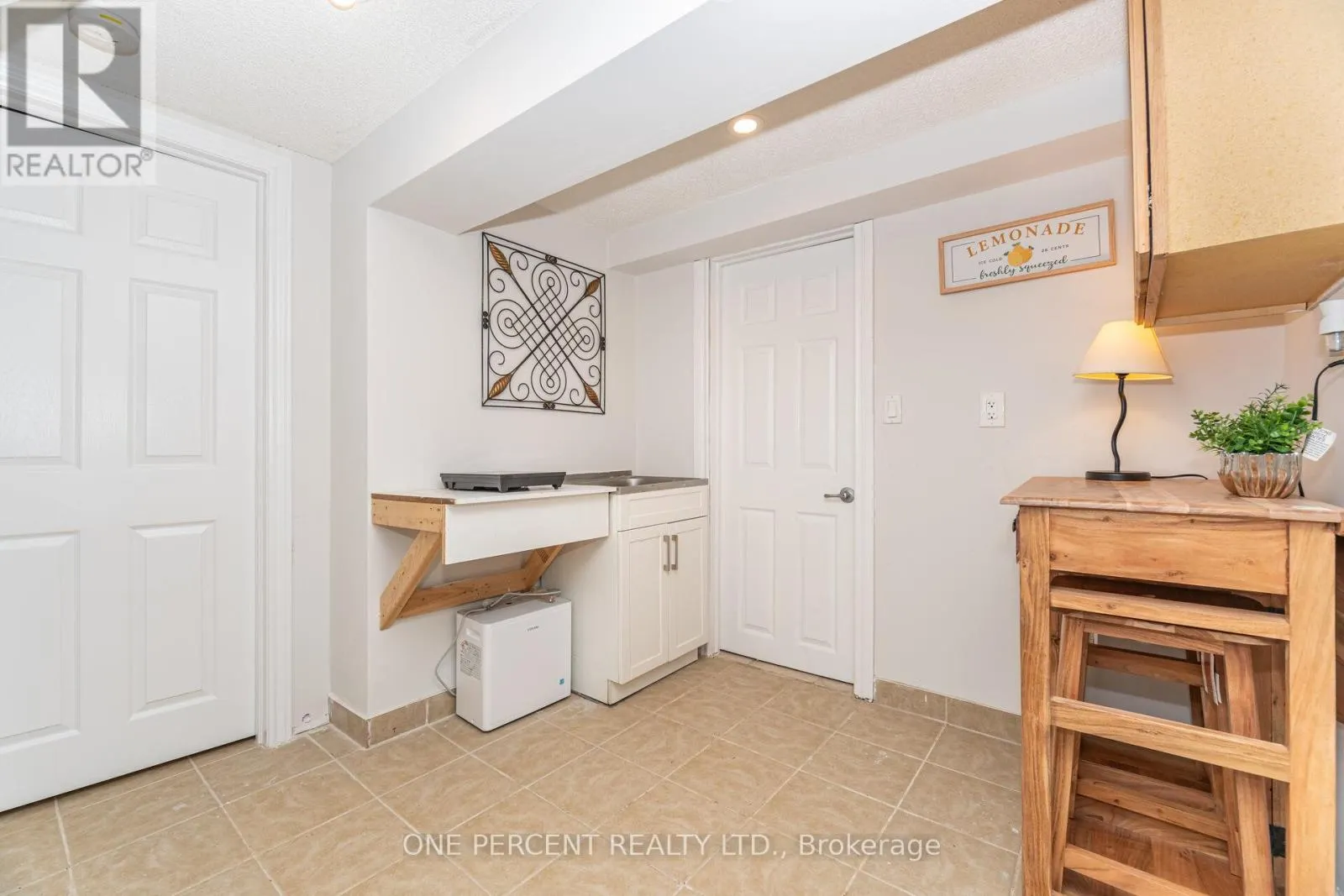 226 BROADWAY AVENUE