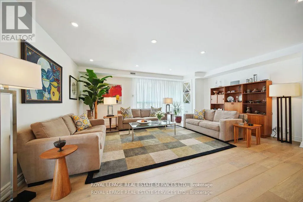 601 - 480 QUEENS QUAY W