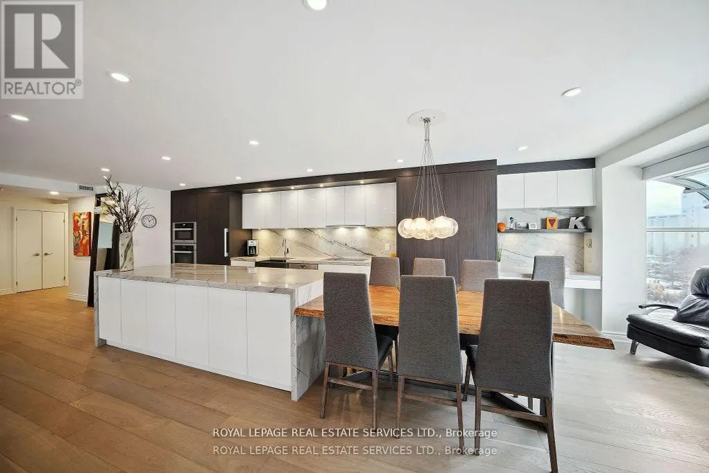 601 - 480 QUEENS QUAY W