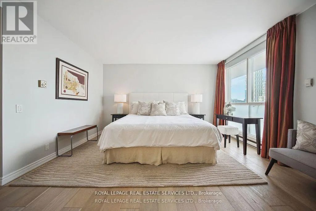 601 - 480 QUEENS QUAY W