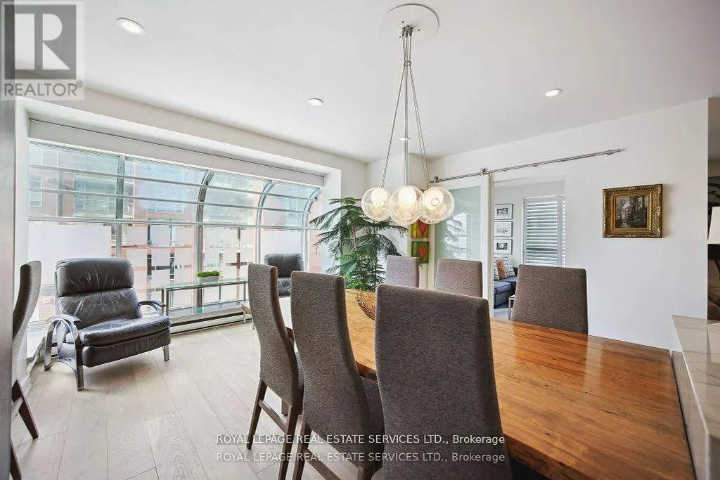 601 - 480 QUEENS QUAY W