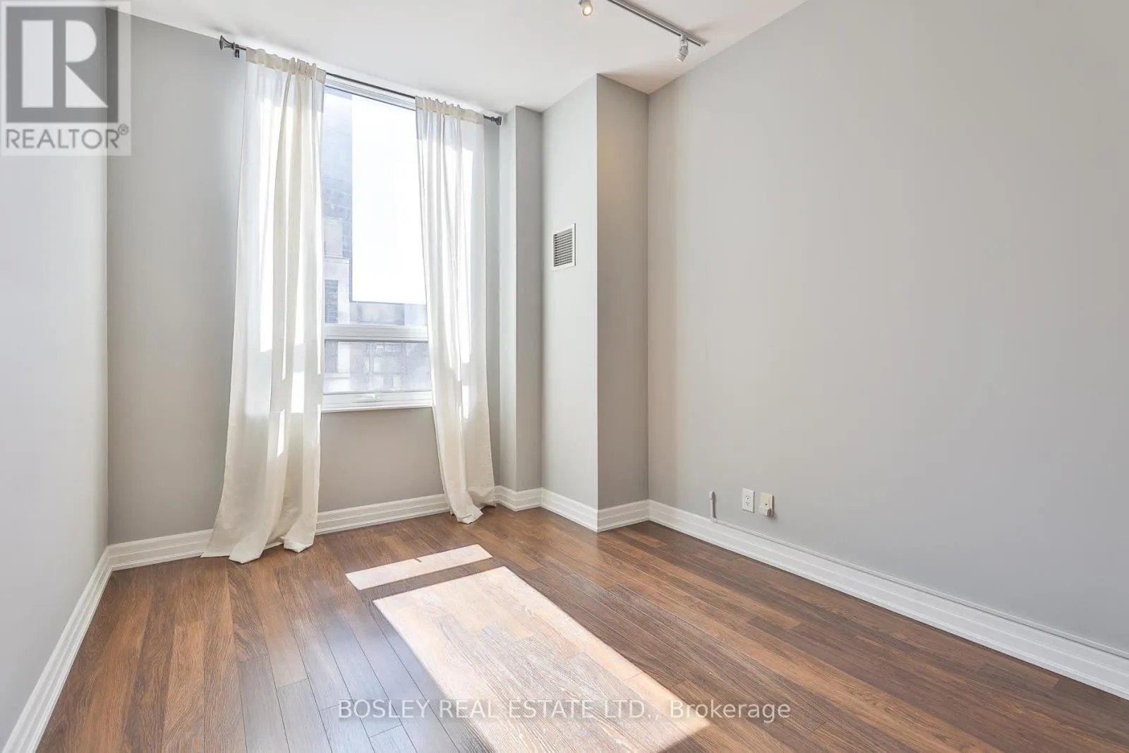 201 - 500 ST CLAIR AVENUE W