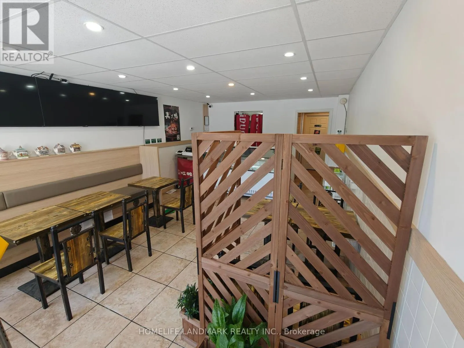 5372 YONGE STREET