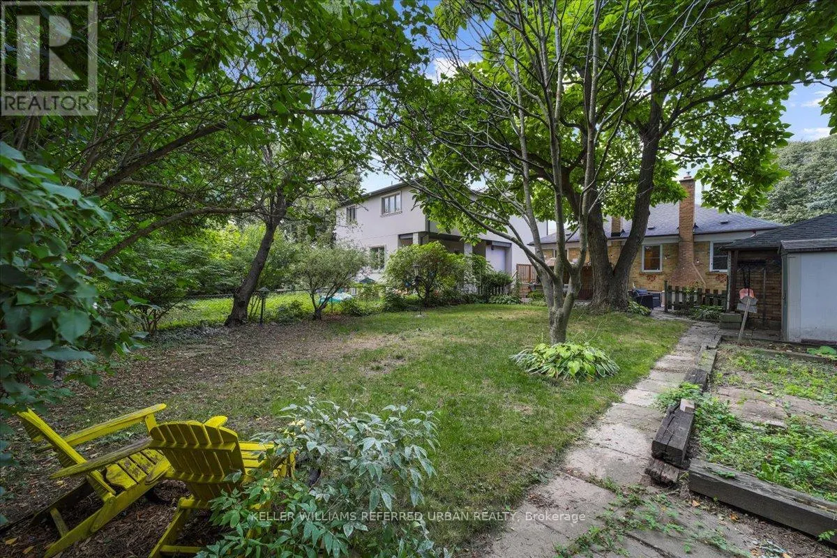 371 HOUNSLOW AVENUE